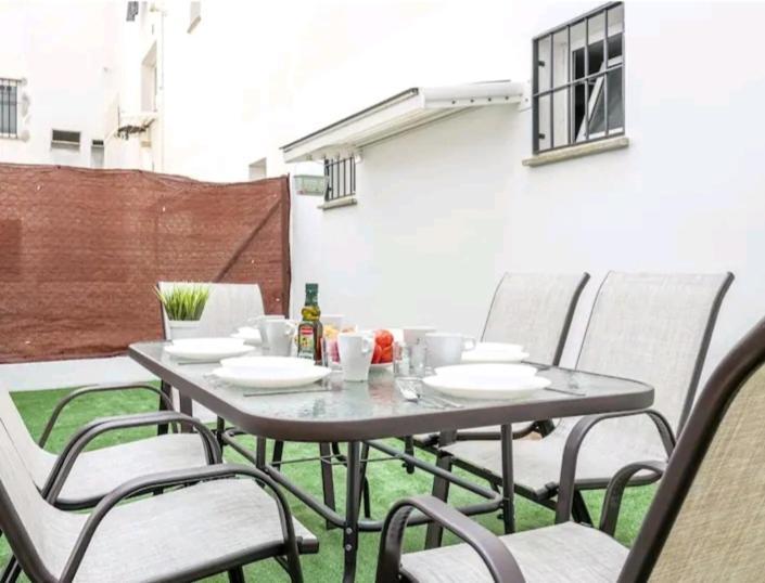 Apartamento Con Patio Y Piscina Cerca De Sevilla La Algaba Kültér fotó